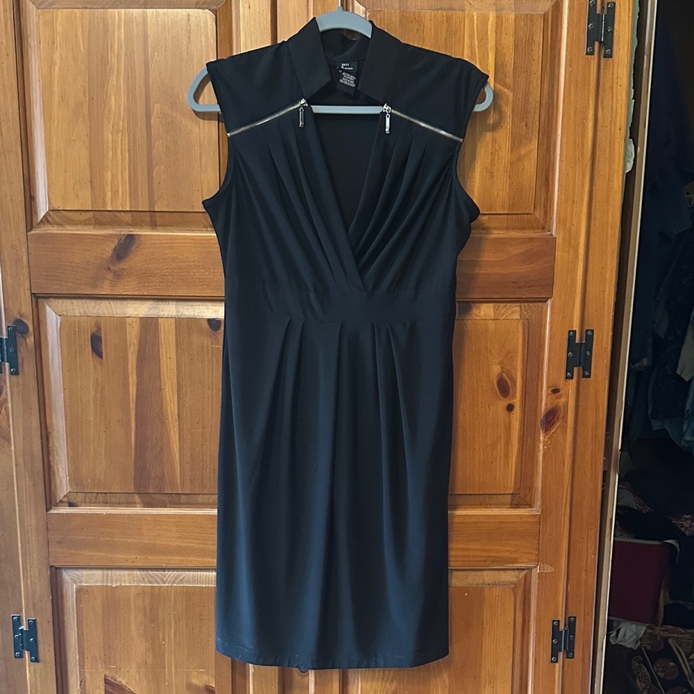 Jules & Leopold Black Dress with Zipper Detail size L
